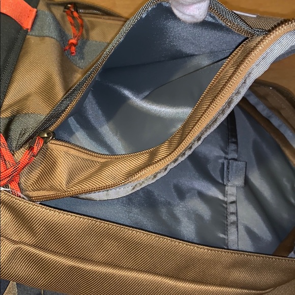 The North Face | Bags | Nwt The North Face Tote Pack Backpack Khaki Tan ...